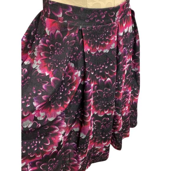 Size XS LulaRoe Madison Skirt Flare Purple Floral Pockets - Picture 6 of 8